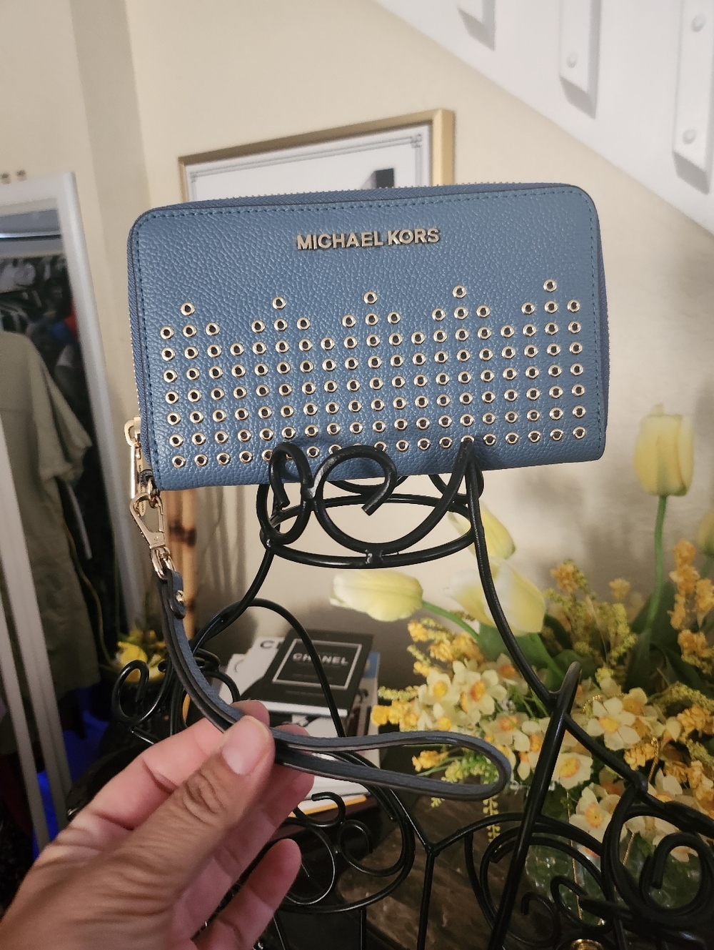 Michael Kors Hayes Leather Grommets Phone Wallet Wristlet